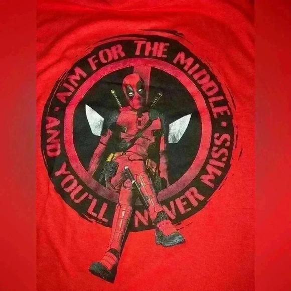 Marvel Deadpool and Wolverine Red T-Shirt Size M - Picture 6 of 6